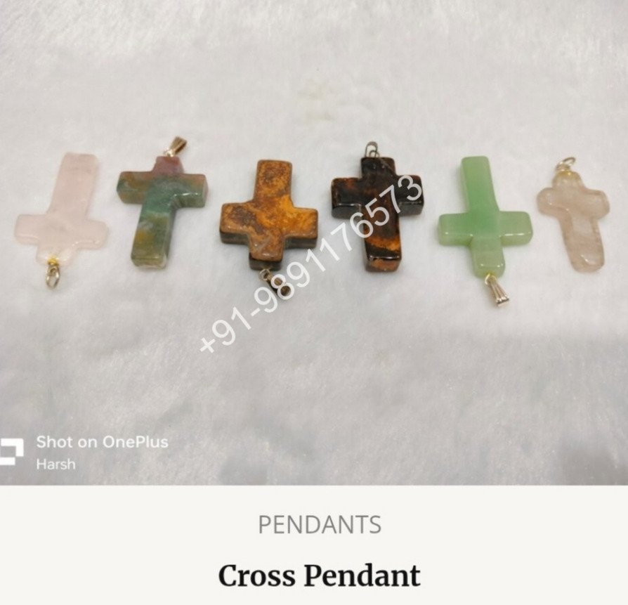 CROSS PENDANT